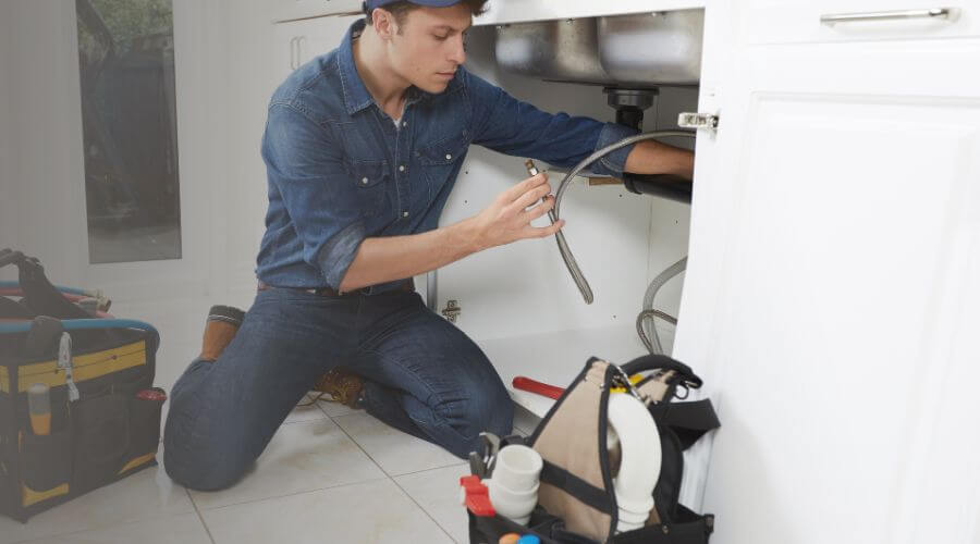 Expert burst pipe repair services in Mount Carmel, IL